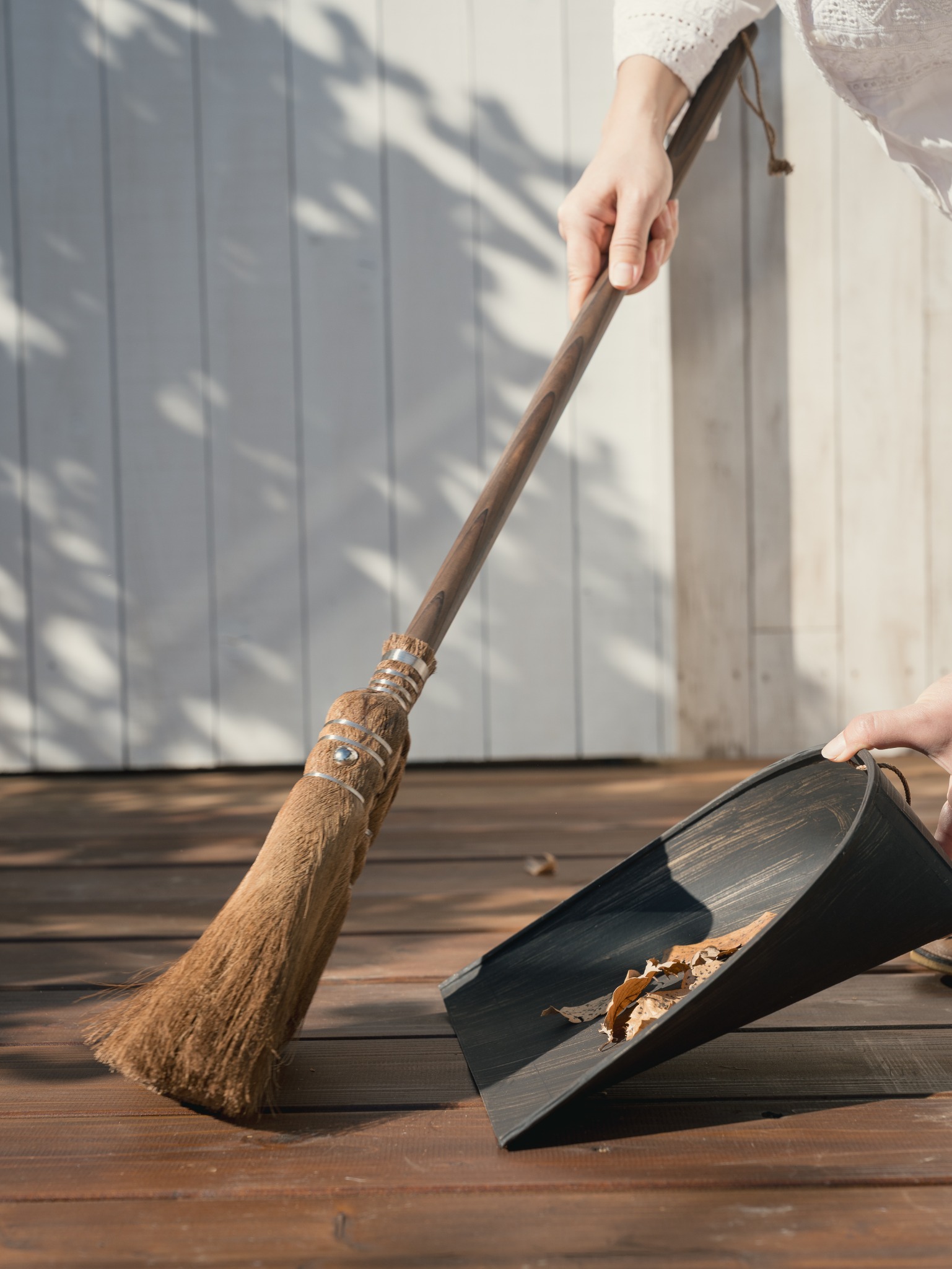 TAKADA TAWASHI handcrafted natural SHURO brushes and brooms